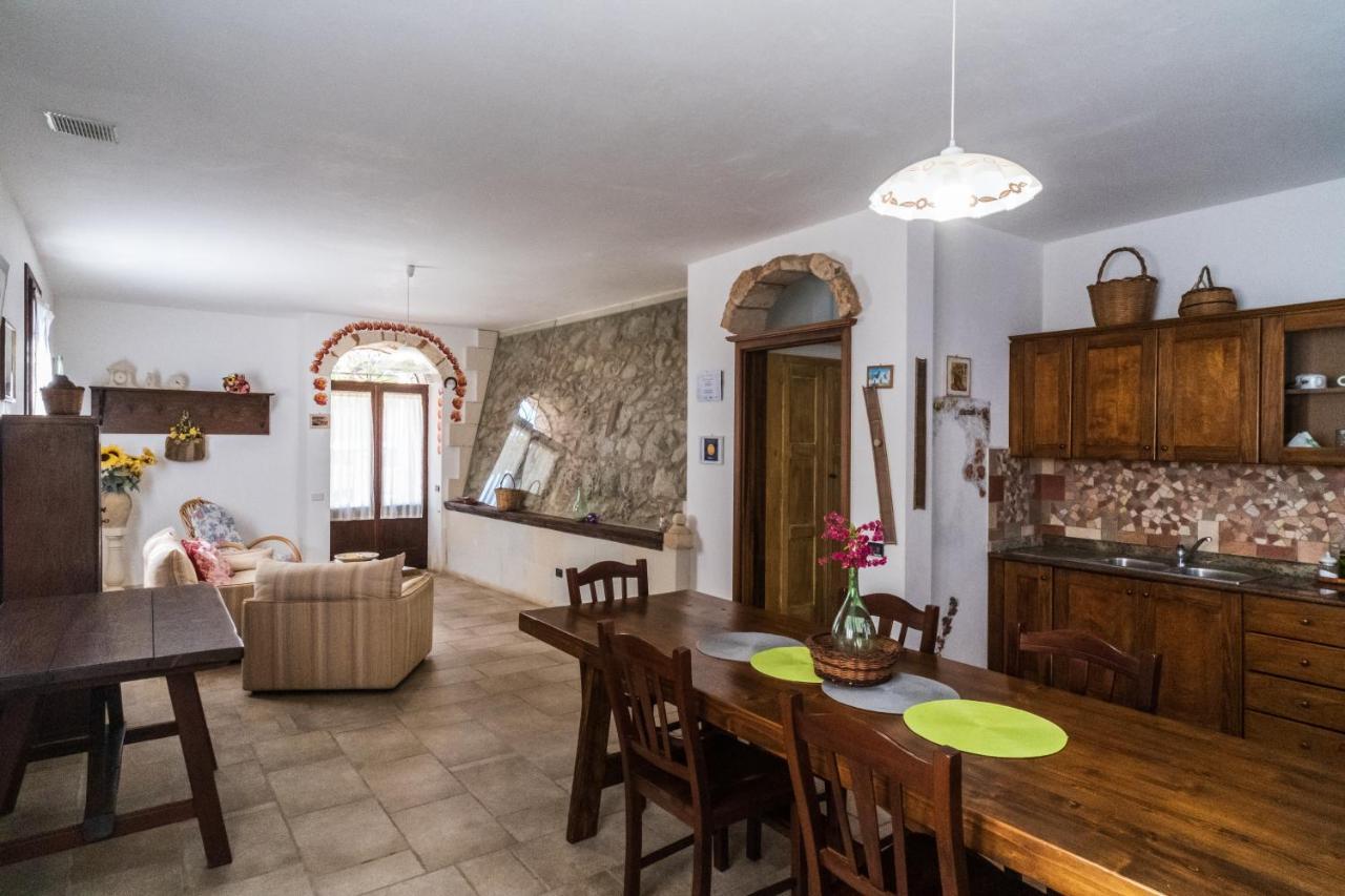 Palacca, Trullo Salentino Andrano Exterior foto